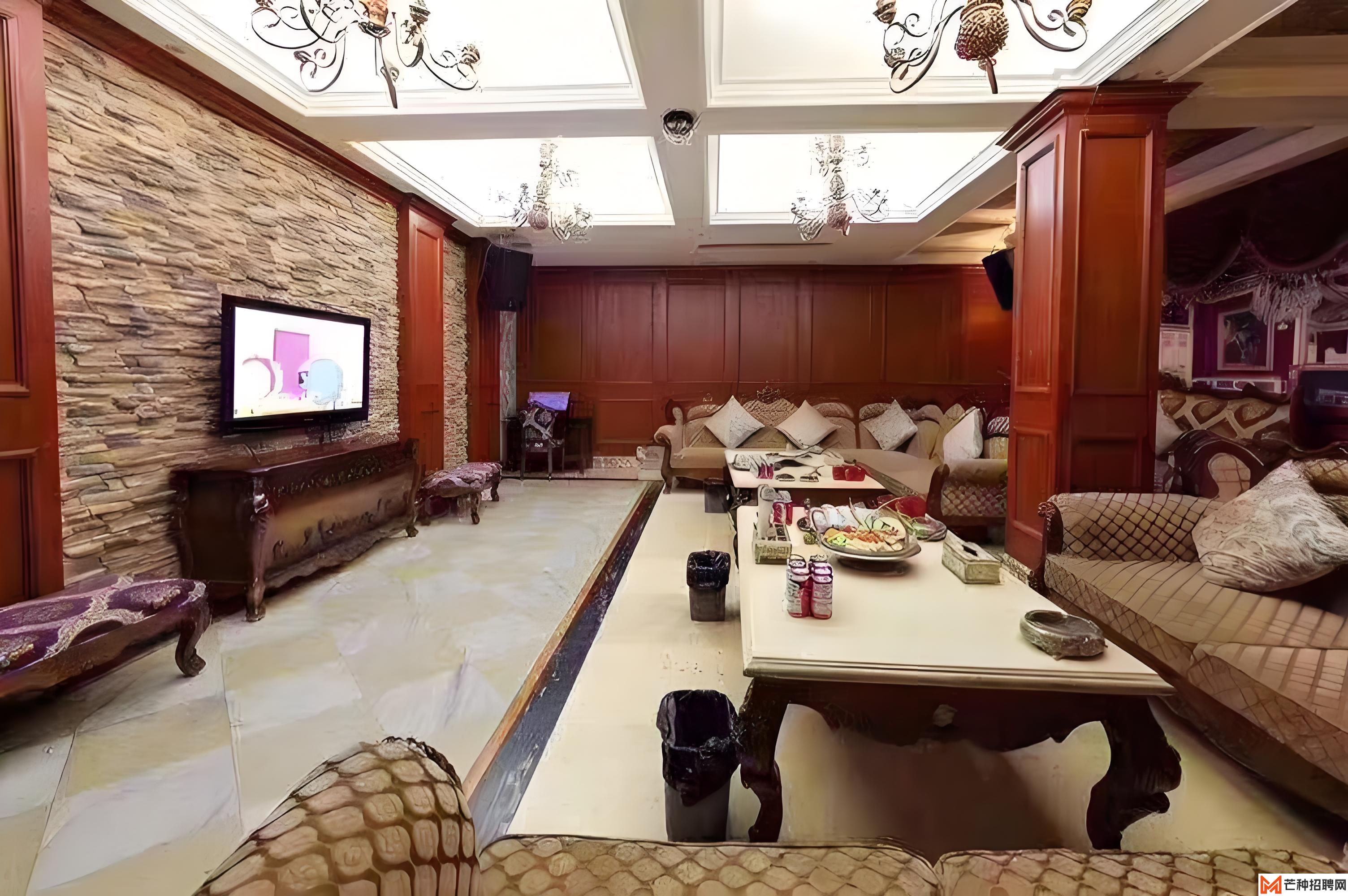 深圳夜场安全出行指南：保护个人财物和隐私