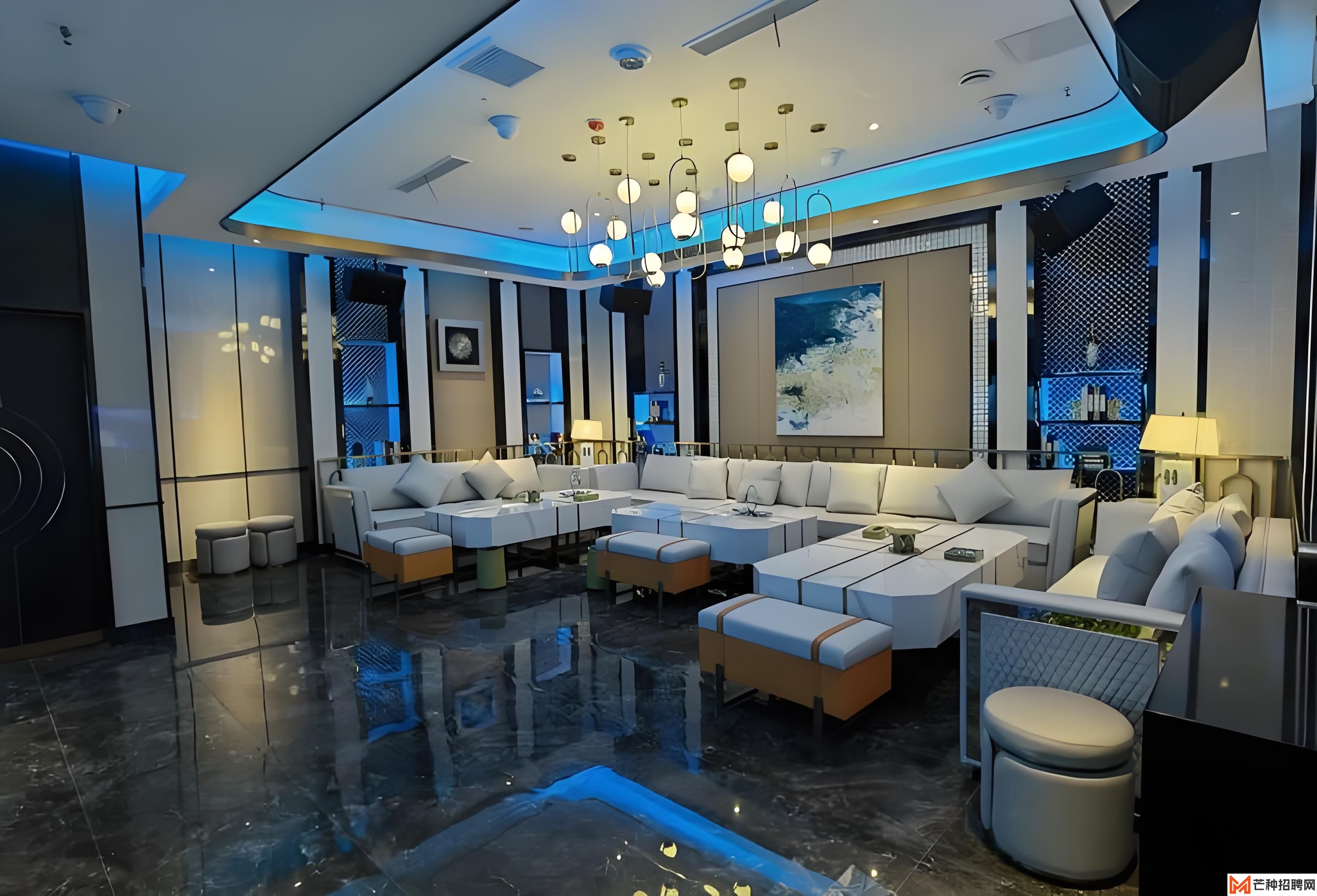 超级总部夜场女实习生火热招聘中！