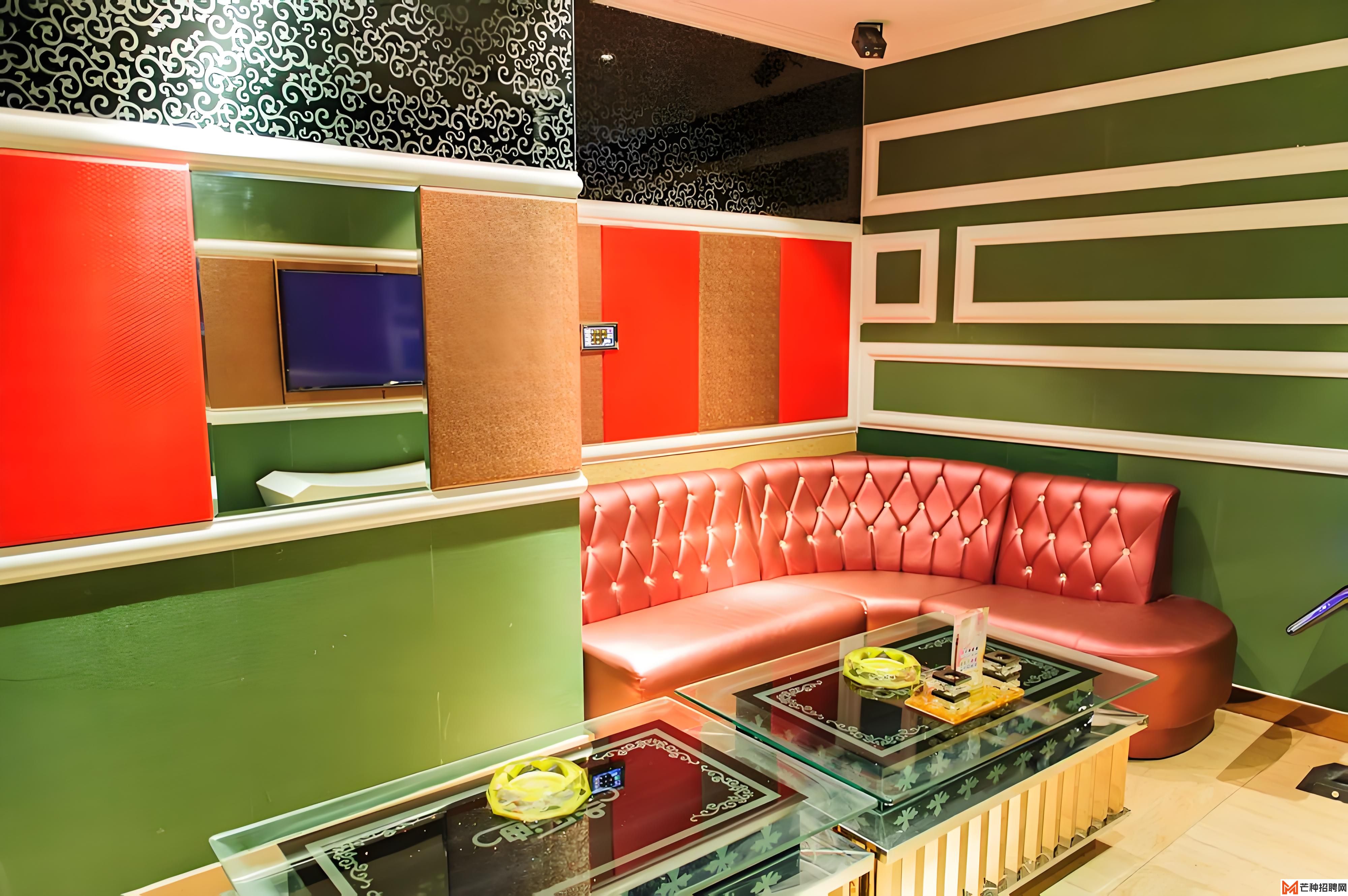 杭州下沙沿江夜场：年轻人娱乐新地标