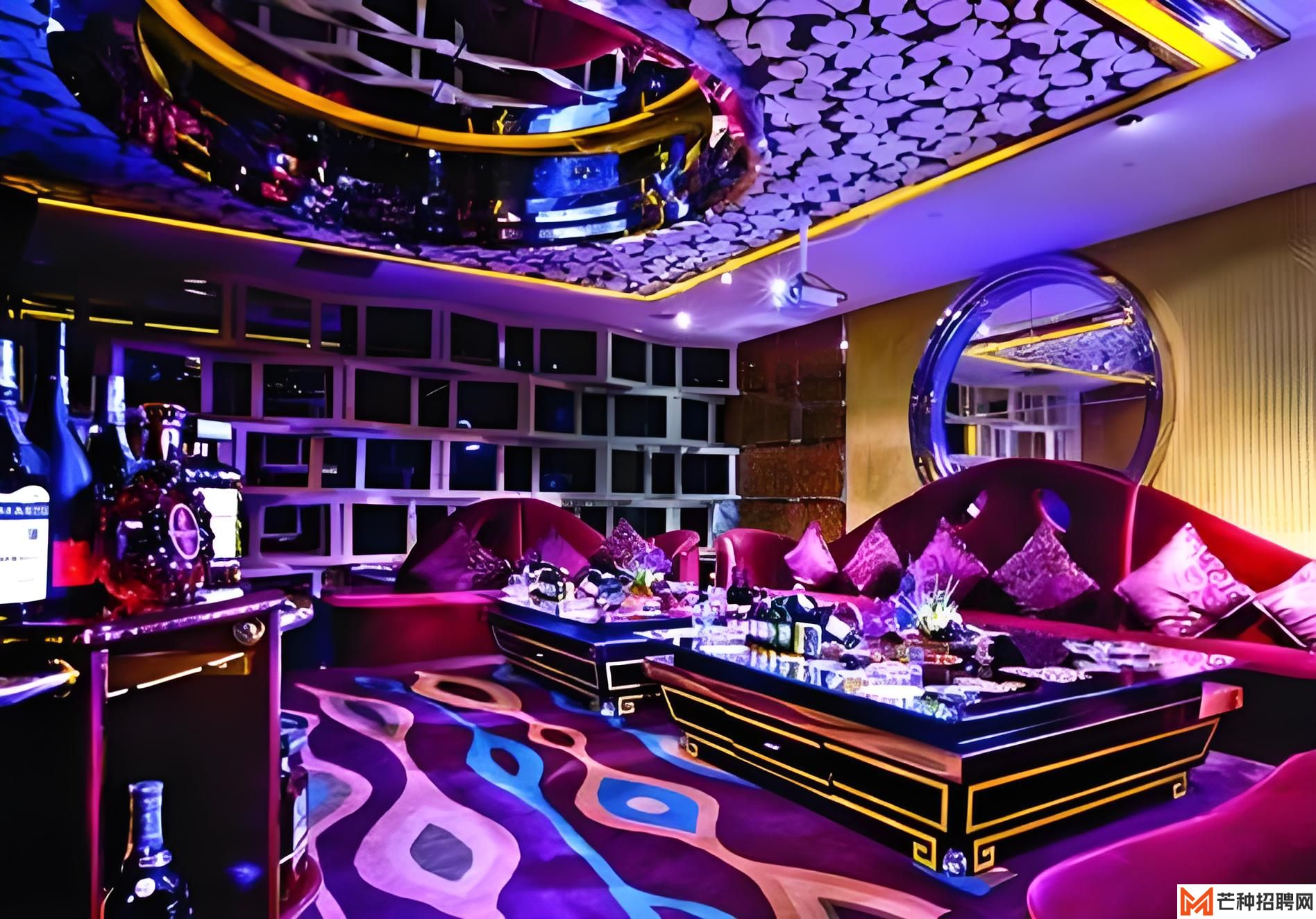 深圳福田CBD夜场热潮：年轻人的新派对圣地